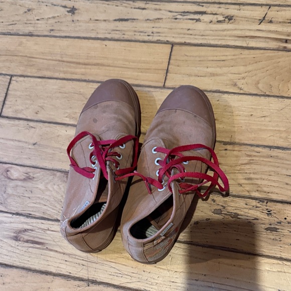 Casual Brown Sneakers with Red Laces - Picture 1 of 2